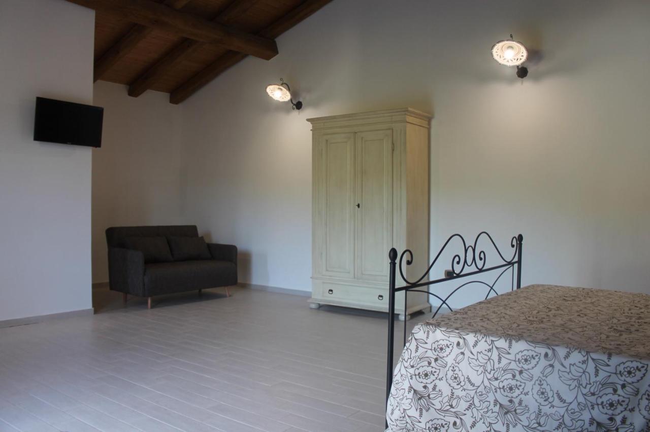 Antico Casale Bed and Breakfast Gioiosa Marea Exteriör bild